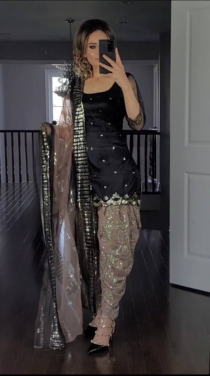 Modern Café-au-Lait & Noir Shimmer Ensemble